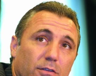 Прожектират Стоичков и в Лондон
