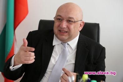 Милион за Боби, 105 бона за Стъки от държавата