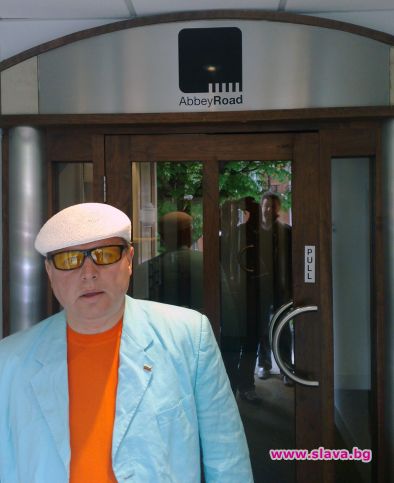 Българската песен в Евровизия събра баща и син на сцената