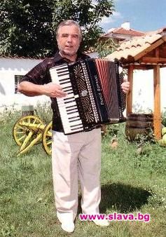 Хисарският поп пее довечера в клуб „Дай Дай”