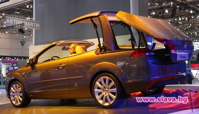 Атрактивно автомобилно шоу при НДК