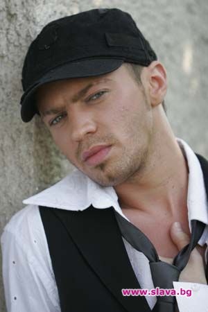 Айдъла Стоян с нов приятел