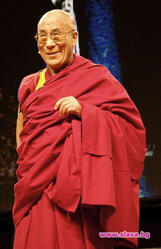 Далай Лама в болница