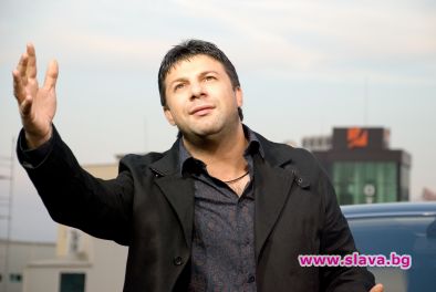 Тони Стораро с