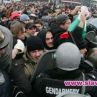 Ранени полицаи и протестиращи 