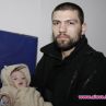 Световен шампион се бие срещу трима