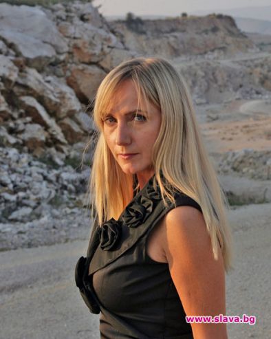 Елена Йончева: Политиката е като чалгата преди 10г.