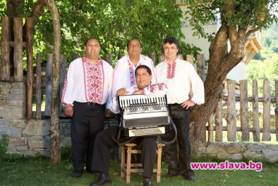 „Щуро маке” издават албум с Diapason records