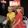 Децата от ефира пълнят хладилника на едно семейство цяла година