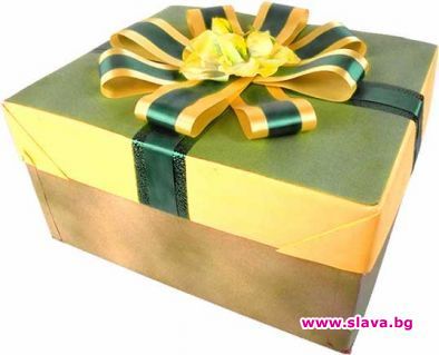 Малък Дядо Коледа раздаде спестяванията на баба си