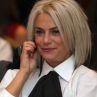 Акули гонят Кремена Халваджиян