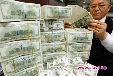 100 000 долара се разпиляха от блиндиран фургон в Охайо