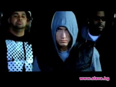 Фенове: Eminem пее на плейбек!