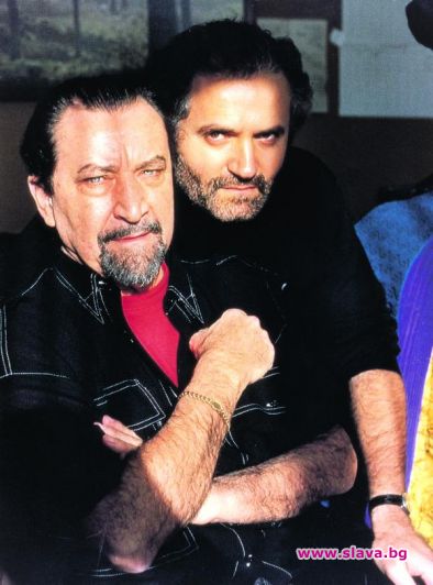 Версаче бил убит заради дългове към мафията