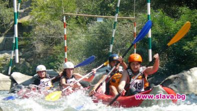 Българско каяк общество се събира в пожощ на Креснеското дефиле