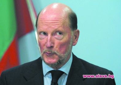 Отчитаме се с брат’чед и посланик