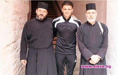 Цесекар става монах в Атон?