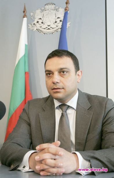 Министър Московски шие гащи