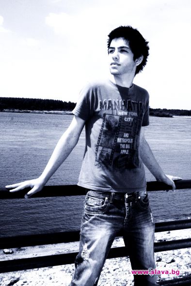 Раян ще пее на 