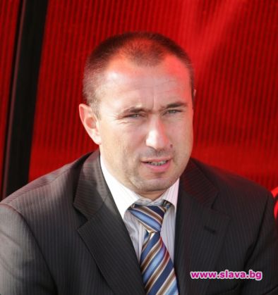 Стоилов вече е безработен