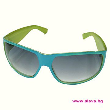 Слънчевите очила - важен аксесоар и през зимата