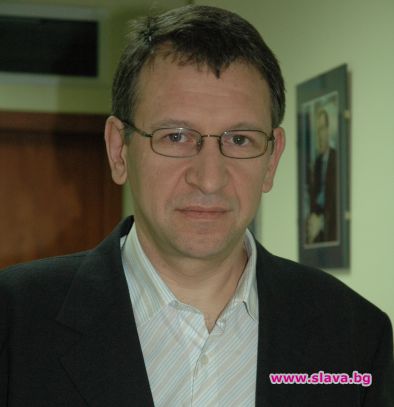 Д-р Стойчо Кацаров:Правителствена болница извършва незаконни операции