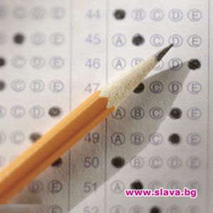 Тестовете правят студентите тъпи