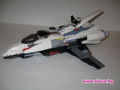 Изстреляха совалка Lego в космоса