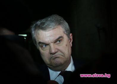 Румен Петков завършил висшето си образование с 3,25