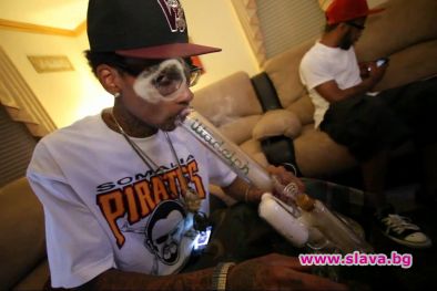Wiz Khalifa в крачка с марихуана