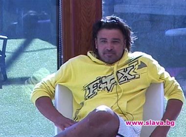 Наказаха сървайвъра Николай да чисти циганската махала 