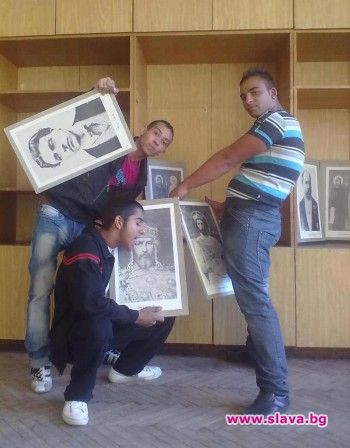 Интернет полудя: Роми поругават историята на България