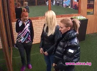 Тризначките бесни: Медиите ни изкарват дебили!