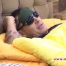 Багата завеща леглото си на Боби Ръгбиста