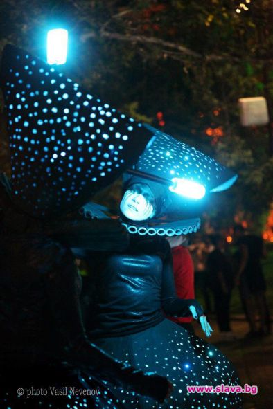 Натфиз излиза на открито за деня на театъра