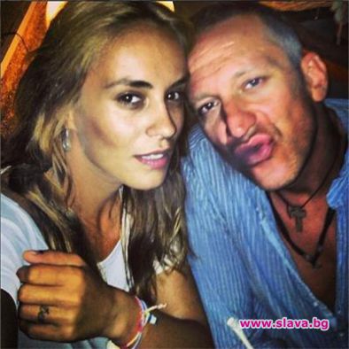 Радина си татуира името на Донков