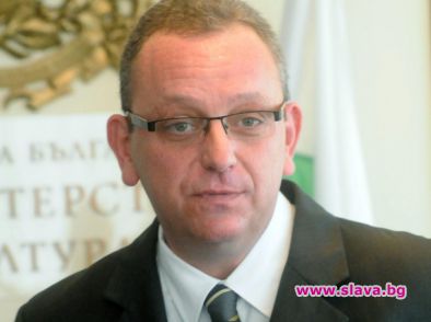 Министърът на културата се сдоби със син