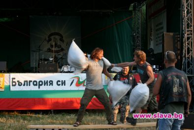 Над 2000 на мотосъбор край Стара Загора