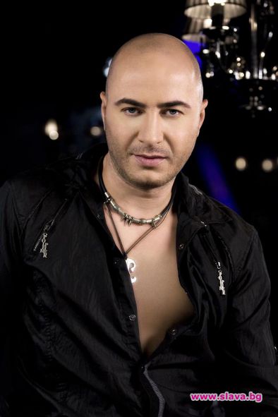 Стефан Митров: Лора Караджова пя фалшиво