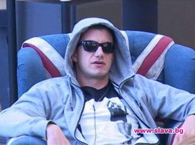 Марионетката Пламен - голтак