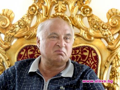 Колекционери ламтят за златните тронове на Цар Киро