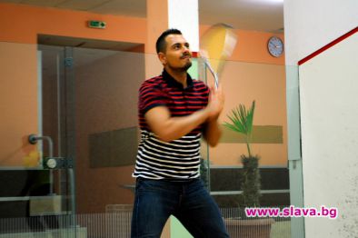 Сръбска звезда играе скуош по Balkanika Music Television