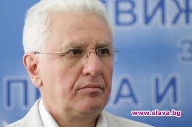 Бисеров плава с яхтата на Митьо Очите