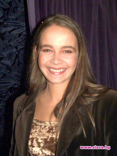 Искра Ангелова чака дете 