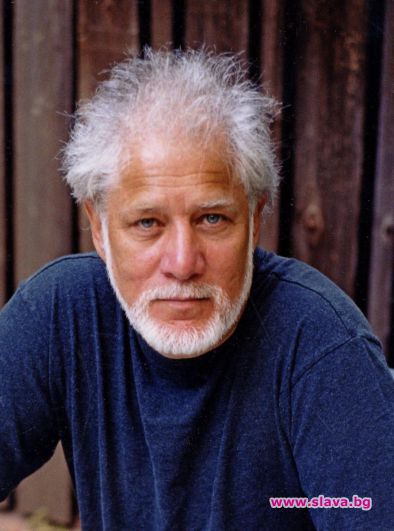 Авторът на Английският пациент идва в България