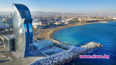 W Барселона Лятото продължава