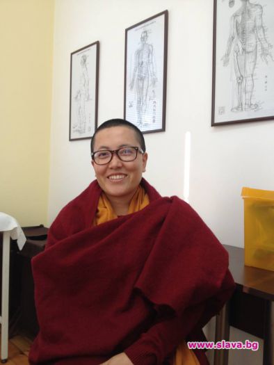 Тибетска докторка дава консултации у нас