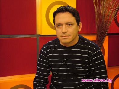 Васил Иванов помири 3-те си жени