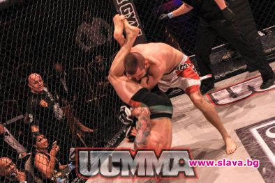 MMA бойци развяха победоносно българския флаг в Англия