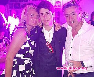 Вижте какво получи за бала си сина на Арабаджиеви